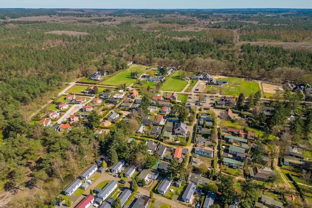 Вилла 4-Pers. Chalet Met Eigen Parkeerplaats In Veluwe Пюттен Экстерьер фото