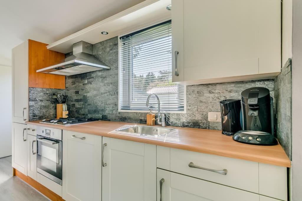 Вилла 4-Pers. Chalet Met Eigen Parkeerplaats In Veluwe Пюттен Экстерьер фото