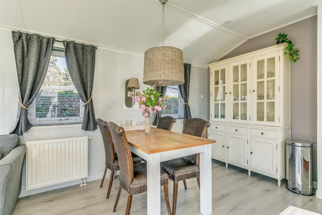 Вилла 4-Pers. Chalet Met Eigen Parkeerplaats In Veluwe Пюттен Экстерьер фото